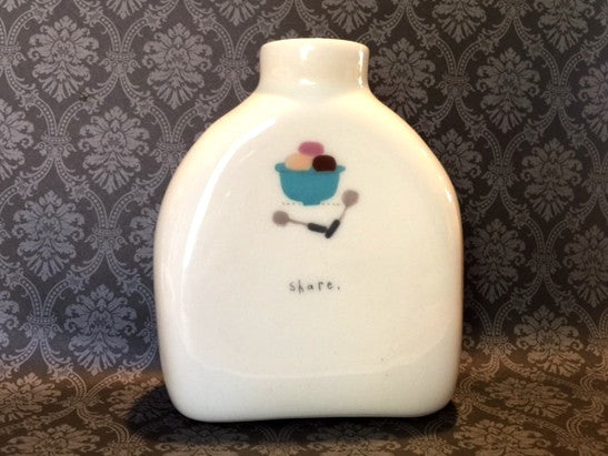 UNITE - Small Icon Vase by Beth Mueller – ArtQuest Gallery